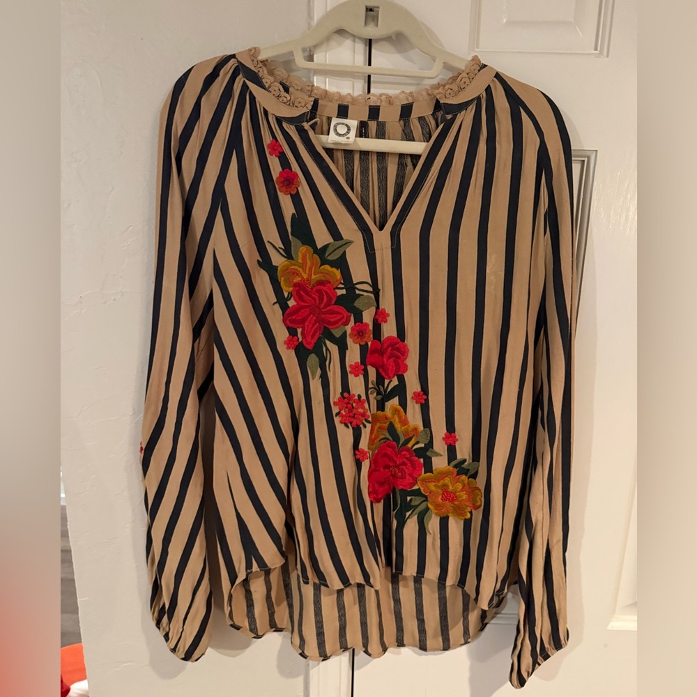 Akemi + Kin striped top